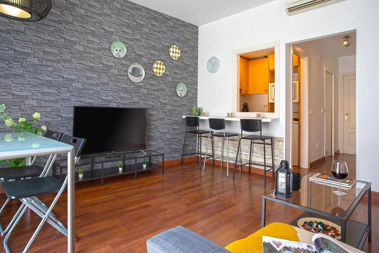 Apartamento Reformado En Pleno Centro By Rent Me Malaga